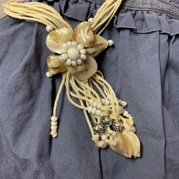 Beautiful Shell Necklace - Picture 4 of 7